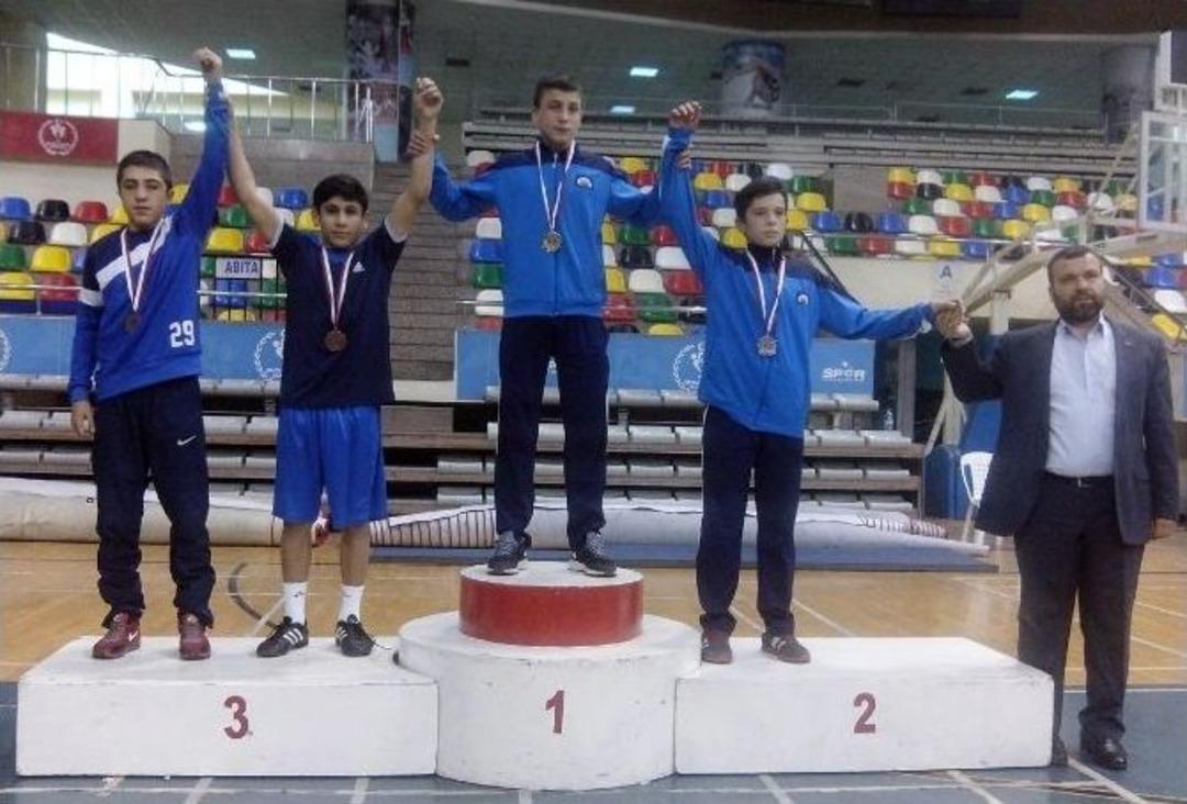 İosb Meslek Lisesi G&uuml;reşte İkinci Oldu