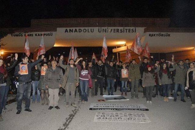 Eskişehir’de Suruç’ta Ölenler İçin Oturma Eylemi