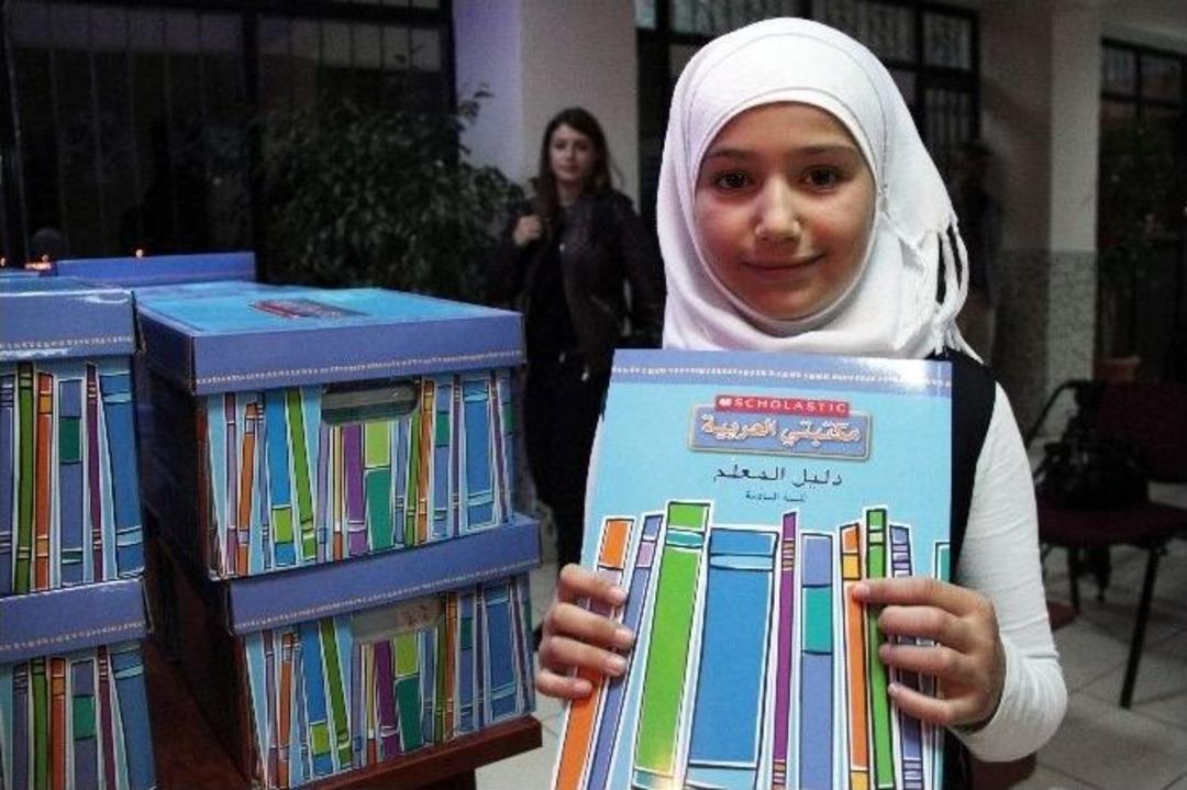 Abd Dışişleri Bakan Yardımcısı Suriyeli &Ccedil;ocuklara Kitap Dağıttı
