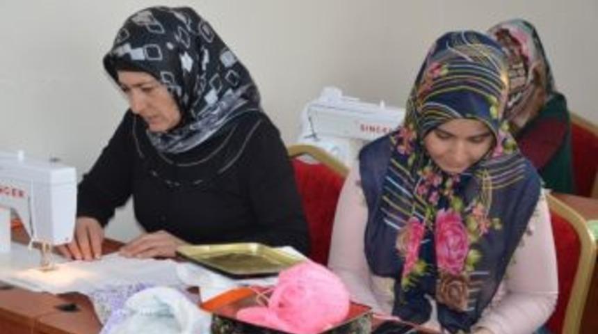 Erciş Belediyesi&rsquo;nden İkinci At&ouml;lye A&ccedil;ılışı