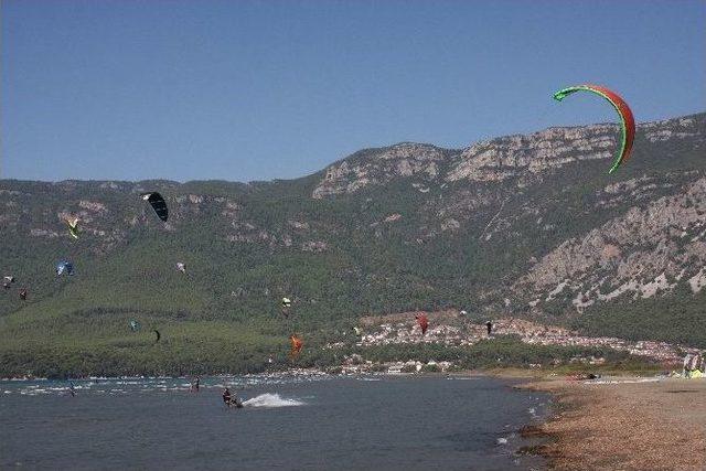 (özel Haber) Türkiye’nin Sörf Merkezi Çöplük Oldu