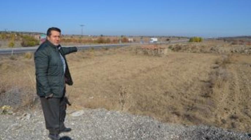 Hastane Yerine Bir Destek De Esnaftan Geldi