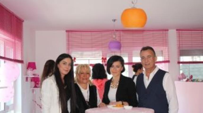 Cookıe And Love Rengarenk Bir Organizasyonla Kapılarını A&ccedil;tı