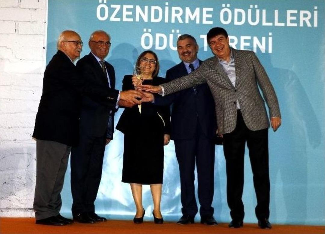 Kayseri B&uuml;y&uuml;kşehir Belediyesi&rsquo;ne Tarihi Kentler Birliği&rsquo;nden &rsquo;j&uuml;ri &Ouml;zel &Ouml;d&uuml;l&uuml;&rsquo; Verildi