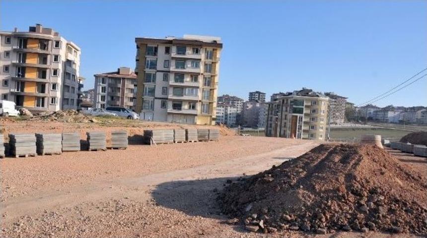 Şehit Cem G&uuml;&ccedil;l&uuml; Caddesi&rsquo;nde Yol Yapım &Ccedil;alışmaları