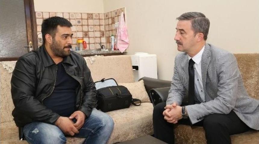 Başkan Şirin&rsquo;den Muhtar G&uuml;rel&rsquo;e Ge&ccedil;miş Olsun Ziyareti