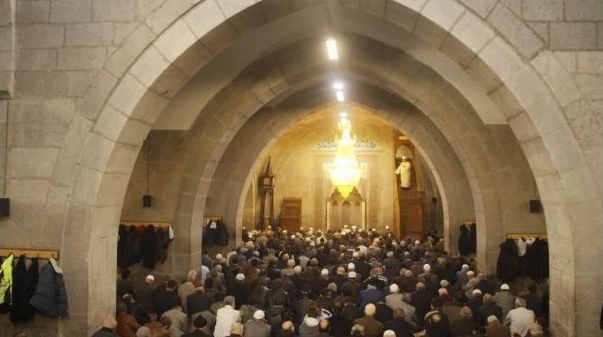 Kayseri&rsquo;de &rsquo;ter&ouml;r&uuml;n Hedef Aldığı Din: İslam&rsquo; Hutbesi Okundu