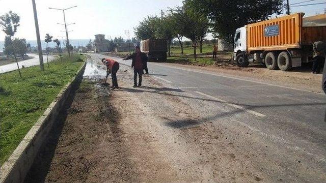 Polis, Çukur Yollara Yama Yaptırdı