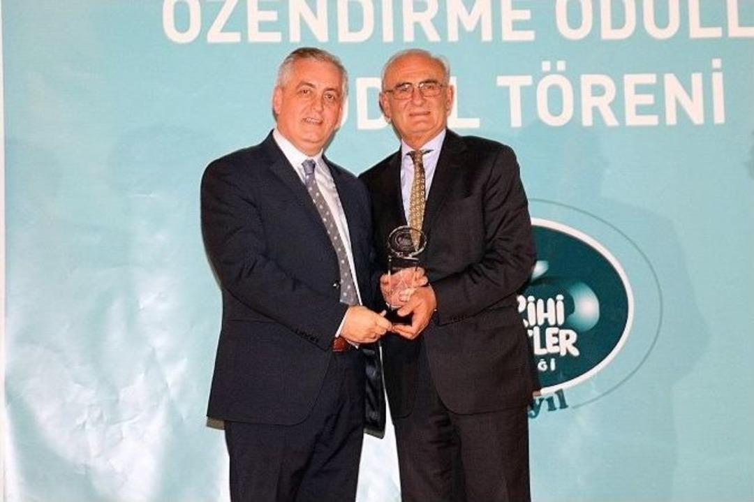 Tarihi Kentler Birliği&rsquo;nden Ey&uuml;p Belediyesi&rsquo;ne S&uuml;reklilik &Ouml;d&uuml;l&uuml;