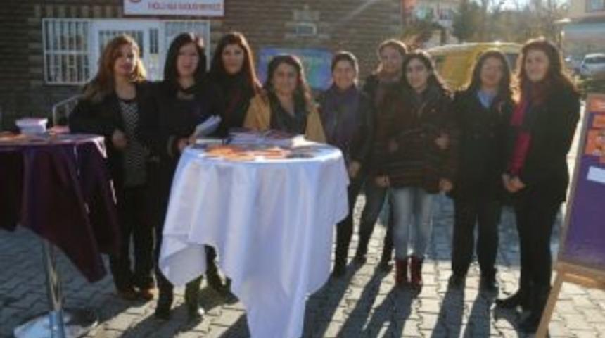 25 Kasım Kadına Y&ouml;nelik Şiddete Karşı Uluslararası Dayanışma Ve M&uuml;cadele G&uuml;n&uuml;