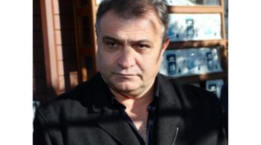 Beşiktaşlı Y&ouml;netici, Şenol G&uuml;neş&rsquo;i Yere G&ouml;ğe Sığdıramadı