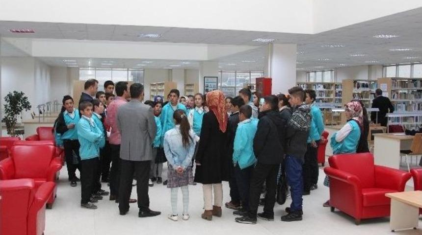 Mutkili &Ouml;ğrenciler Be&uuml;&rsquo;y&uuml; Ziyaret Etti