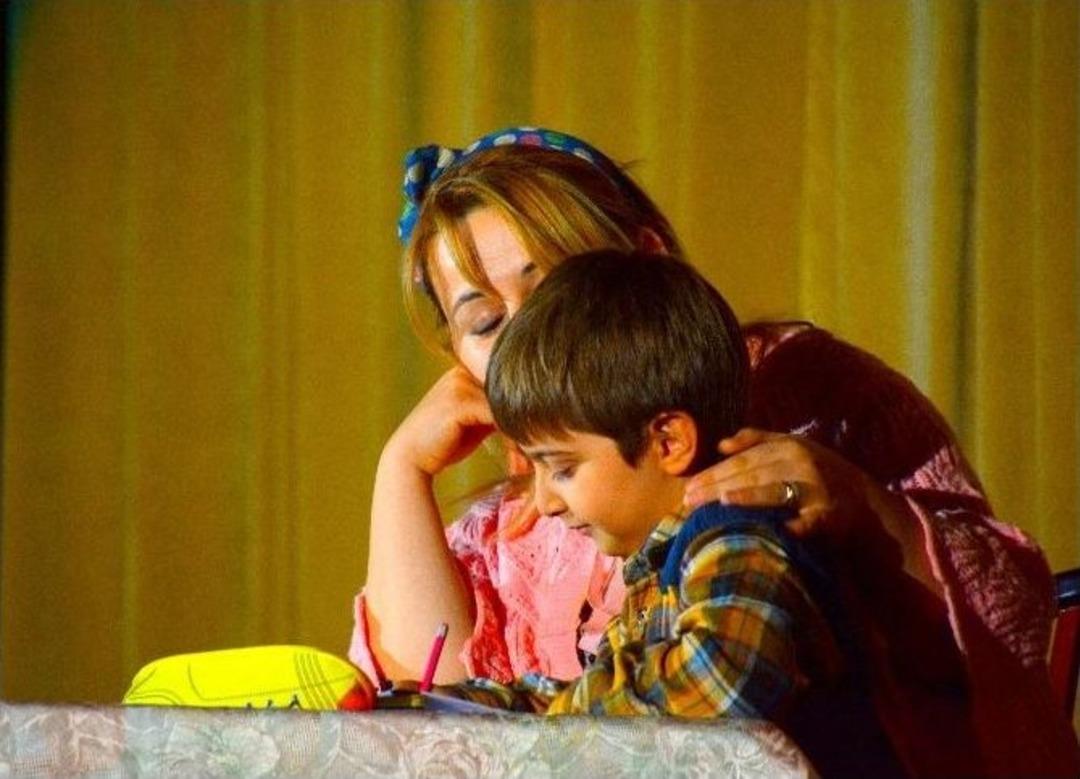 Tiyatro Oyunu &ldquo;hayat&rsquo;ın Umut&rsquo;u&rdquo; İzleyenleri Ağlattı