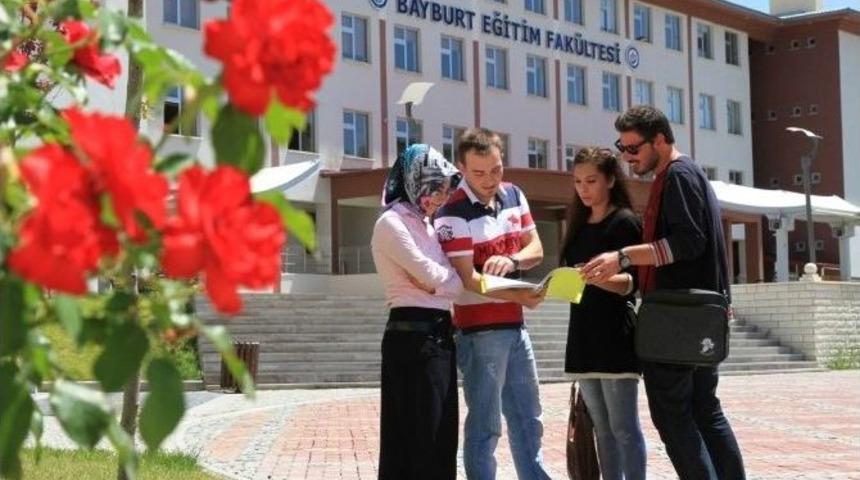 Bayburt Belediyesi&rsquo;nden &Uuml;niversitelilere B&uuml;y&uuml;k Fırsat