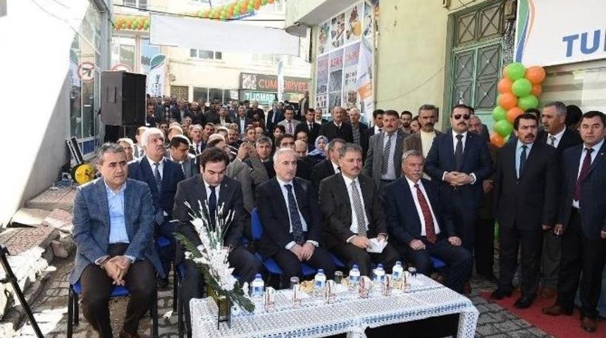 Turgut &Ouml;zal K&uuml;t&uuml;phanesi, D&uuml;zenlenen T&ouml;renle Hizmete Girdi