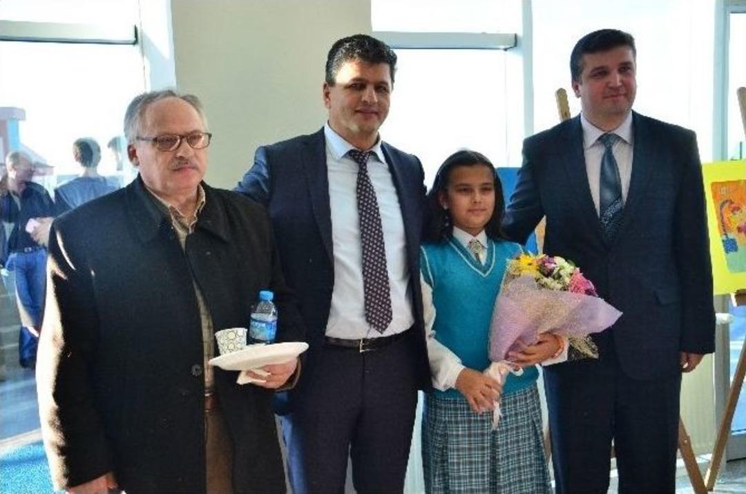 Be&uuml; Diş Hekimliği Fak&uuml;ltesi &Ouml;ğrencileri Beyaz &Ouml;nl&uuml;klerini Giydiler