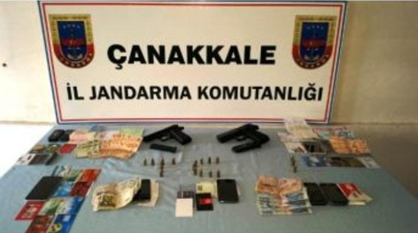 &Ccedil;anakkale&rsquo;de 6 G&ouml;&ccedil;men Ka&ccedil;ak&ccedil;ısı Yakalandı