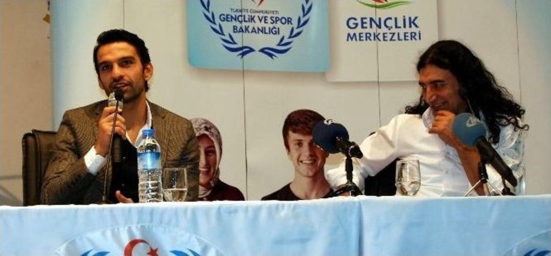 &Uuml;nl&uuml;ler &Ouml;ğrencilere Hayallerini Anlattı