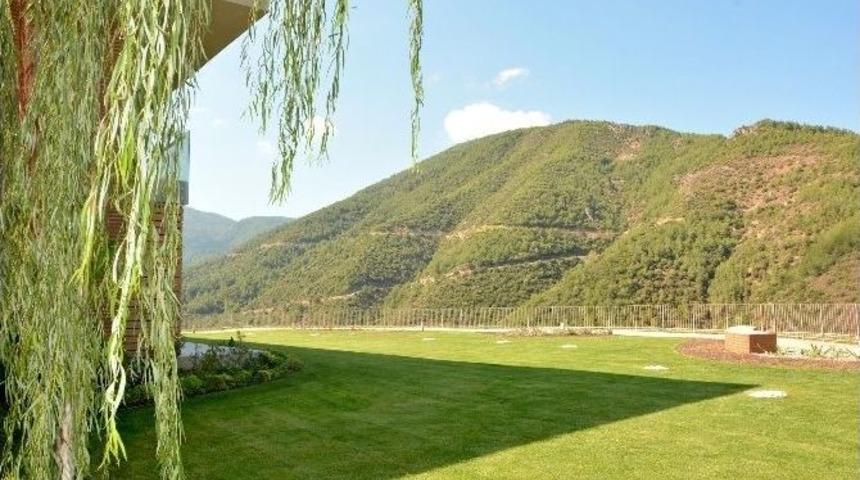 Narlıdere&rsquo;nin Temiz Hava Ve Doğası Asma Bah&ccedil;elerde