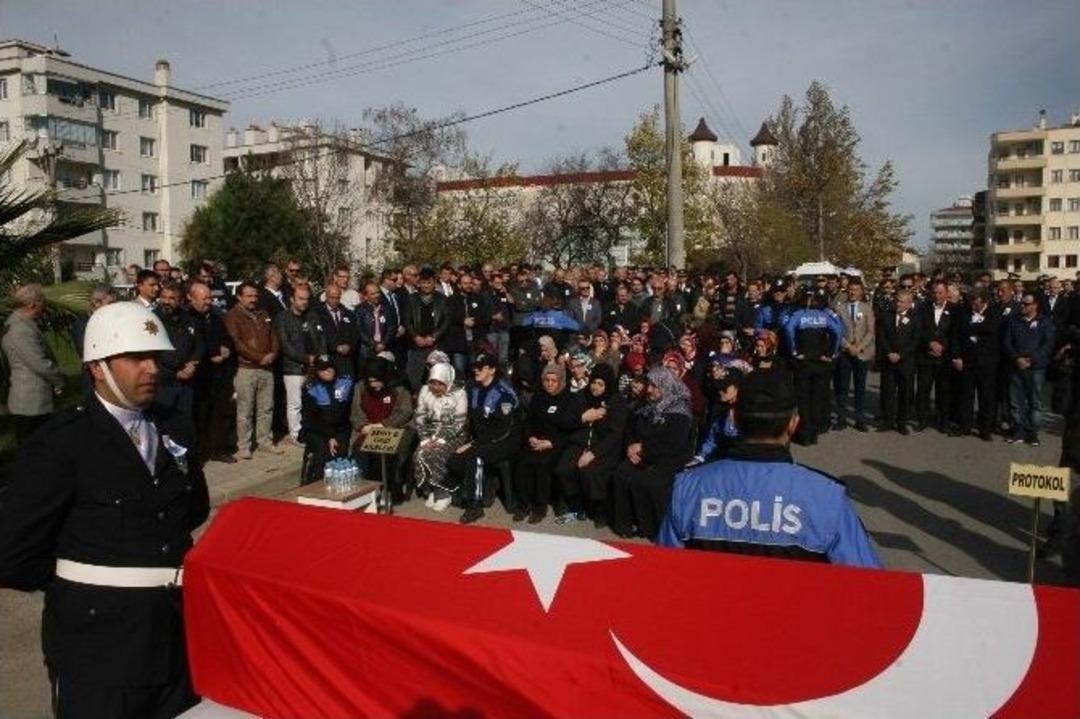 Şehit Polis Memuruna Hazin Uğurlama