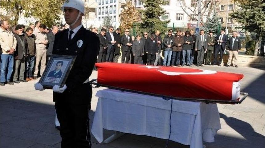 Diyaliz Tedavisi G&ouml;r&uuml;rken Vefat Eden Polis Memuru İ&ccedil;in T&ouml;ren D&uuml;zenlendi