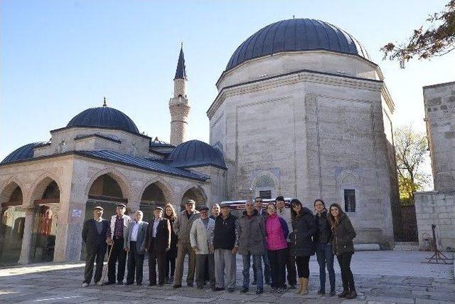 Yaşlılar Midas’ın Şehrini Gezdiler