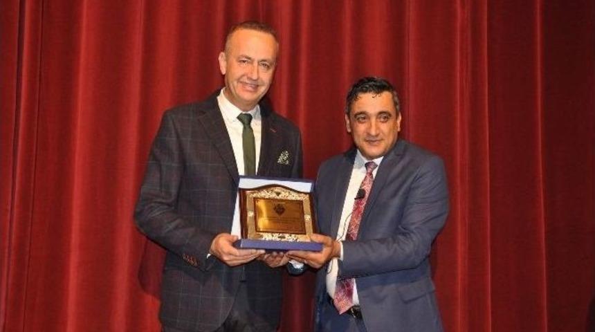 &Uuml;nl&uuml; Şef Tahir Tekin &Ouml;ztan&rsquo;a K&uuml;lt&uuml;r &Ouml;d&uuml;l&uuml;