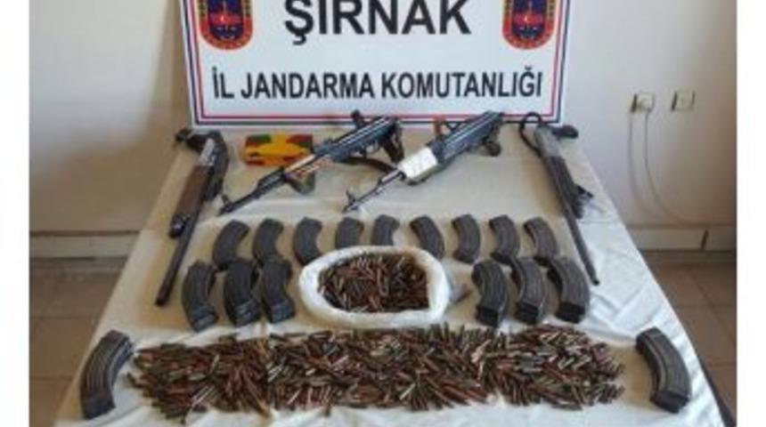 Şırnak&rsquo;ta 2 Kaleşnikof Ve 4 Adet H&uuml;cum Yeleği Ele Ge&ccedil;irildi