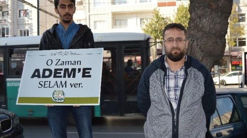 İhh Sokak Mizanseniyle Selamın &Ouml;nemini Anlattı