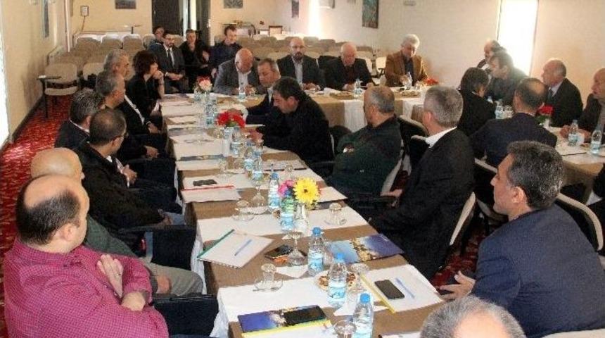 Başkanlar Ve M&uuml;d&uuml;rler Abana&rsquo;da Toplandı