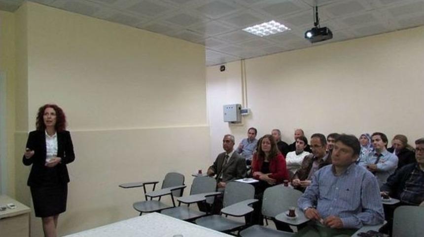 Aile Hekimleri Ve &Ccedil;ocuk Sağlığı Uzmanlarına &rsquo;erken Puberte&rsquo; Eğitimi