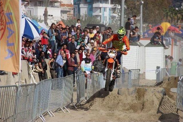 Alanya Sahilleri Motokros Parkuruna Döndü