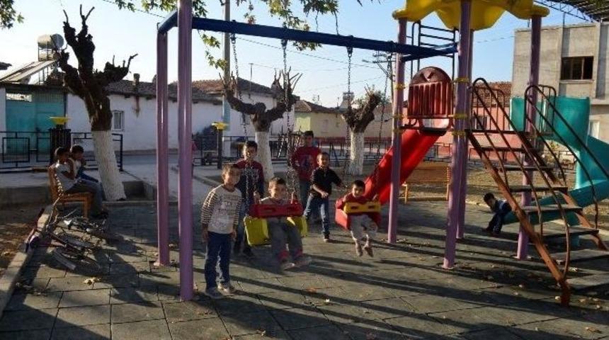 &Ccedil;ocukları Mutlu Eden Hizmetler Devam Ediyor