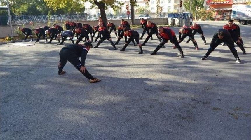 Kayseri&rsquo;de İtfaiye Erlerine Spor Eğitimi