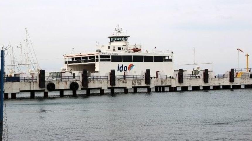 Fırtına Deniz Ulaşımını Fel&ccedil; Etti