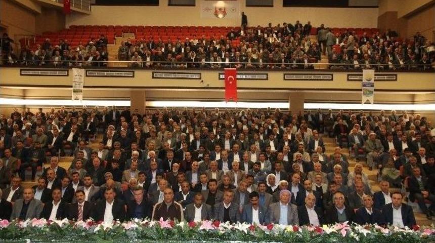 Başkan &Ccedil;ift&ccedil;i, Bin 300 Muhtarla Bir Araya Geldi