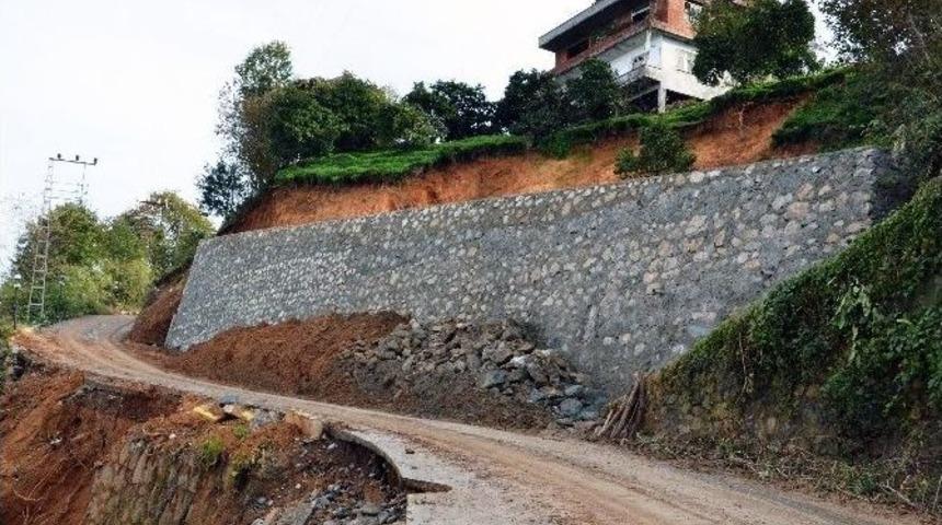 Büyükşehir Belediyesi Sürmeneyi Yeniliyor