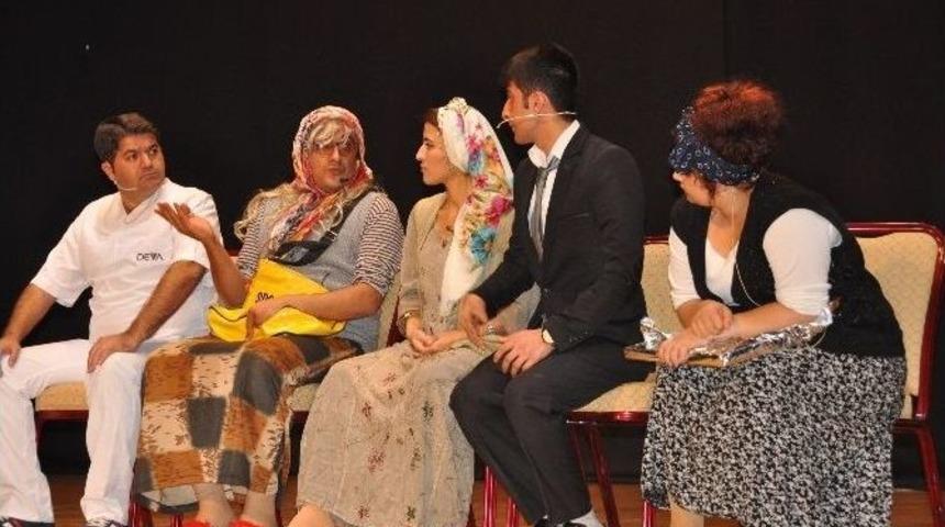 &Ccedil;elet Uşaglar &ldquo;aşg-ı Minire&rdquo; İle G&uuml;lmeden Kırdı Ge&ccedil;irdi