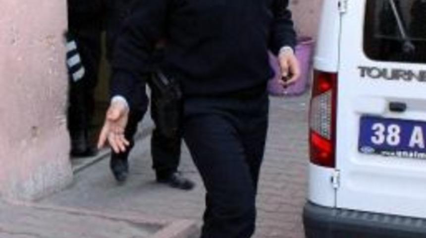 G&uuml;venlik&ccedil;ilerin Bı&ccedil;aklanması Olayı İle İlgili 1 Kişi G&ouml;zaltına Alındı