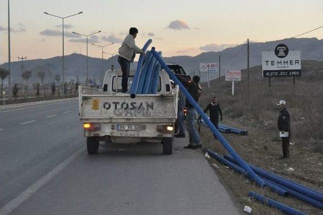 Aşırı Hız Ve Dikkatsizlik Kazaya Neden Oldu: 3 Yaralı