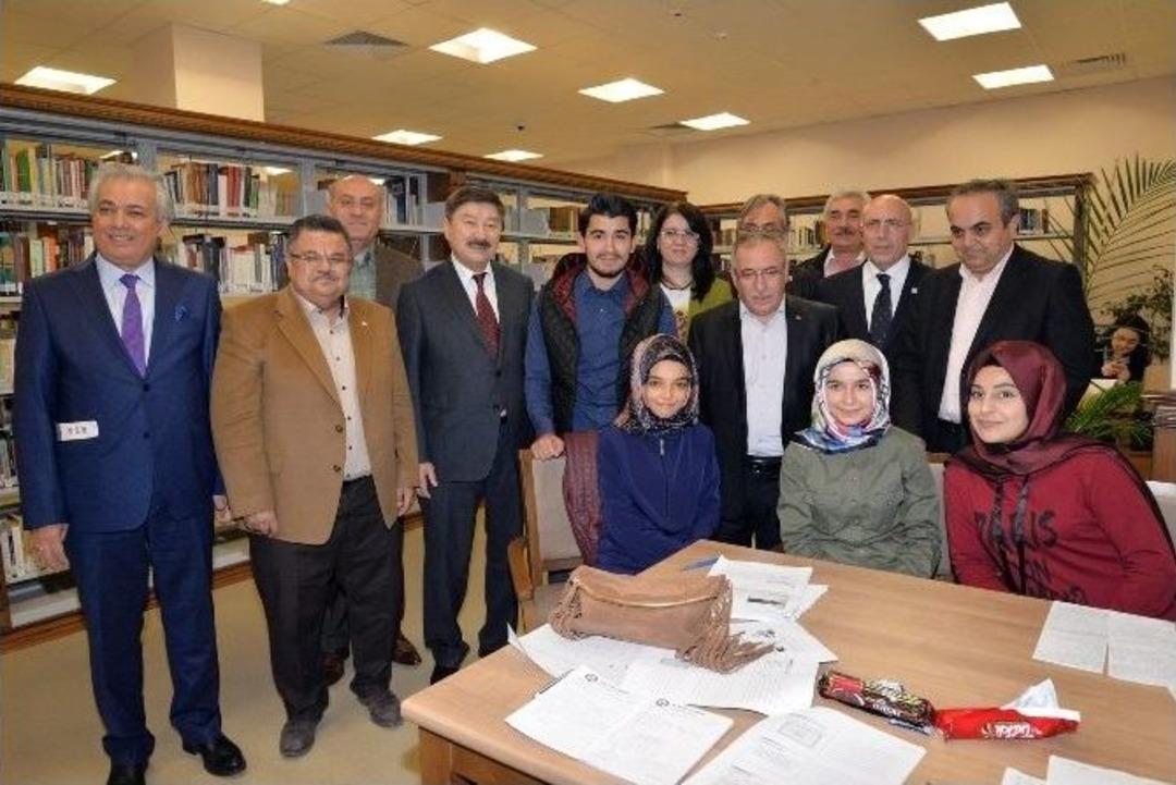 "tarihte Ve G&uuml;n&uuml;m&uuml;zde Bilecik Ve &Ccedil;evresi&rsquo;&rsquo; Konulu Uluslararası Sempozyum Kapanış T&ouml;reni