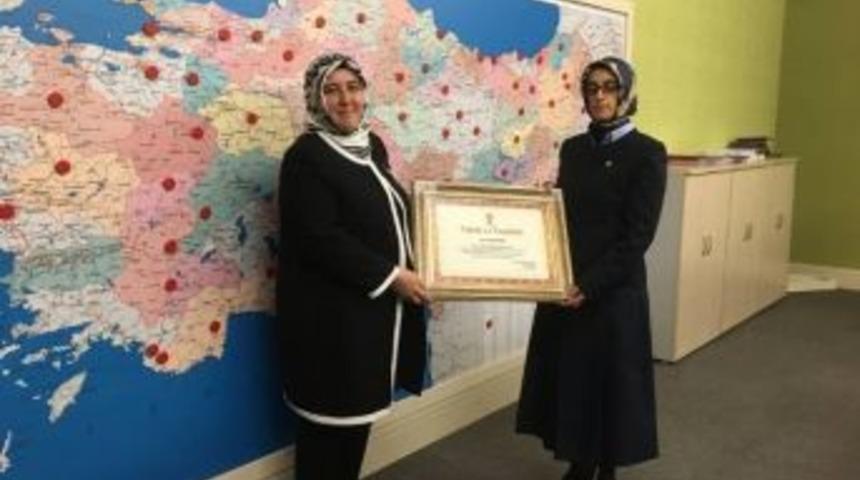 Başkan Ert&uuml;rk&rsquo;e İkincilik &Ouml;d&uuml;l&uuml;