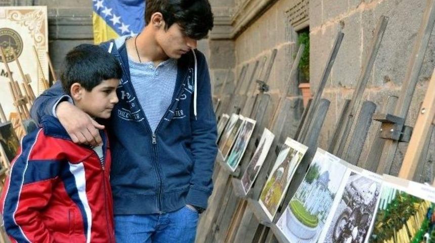 Hunat Hatun K&uuml;lt&uuml;r Merkezinde &lsquo;bosna Savaşı Resim Sergisi&rsquo; A&ccedil;ıldı