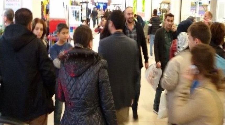 Lodos Nedeniyle Avm’ler Doldu Taştı