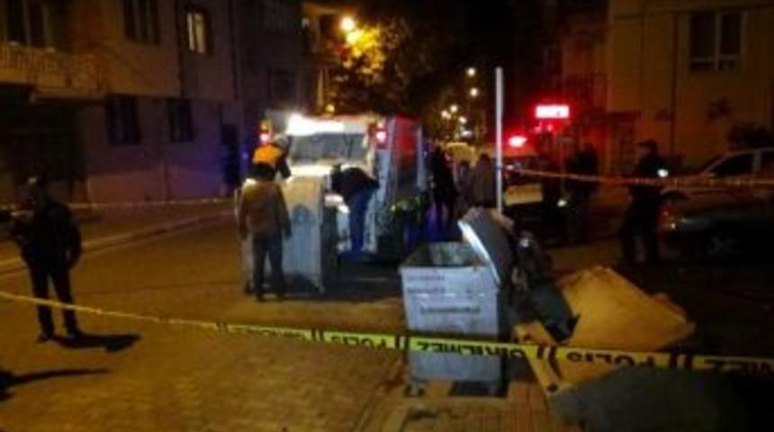 Uşak&rsquo;ta &Ccedil;&ouml;pl&uuml;kten İnsan Kafatası &Ccedil;ıktı