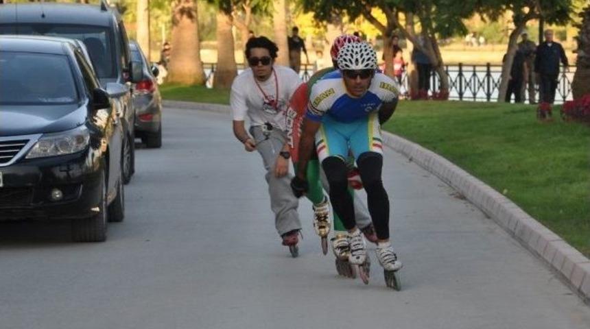 Adana&rsquo;da Profesyonel Paten Antren&ouml;r Semineri Ve G&ouml;sterisi