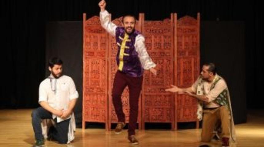 Yenimahalle&rsquo;de Shakespeare R&uuml;zgarı Esti