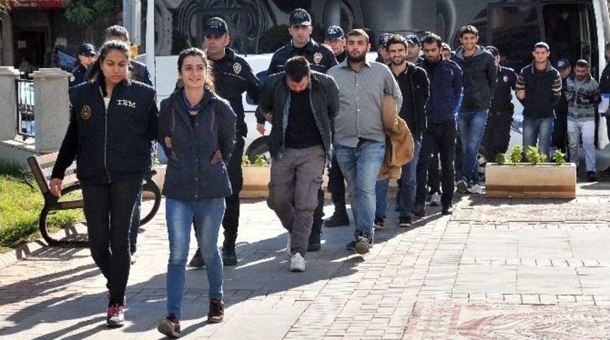 Mersin&rsquo;de G&ouml;zaltına Alınan 16 Kişi Adliyeye Sevk Edildi