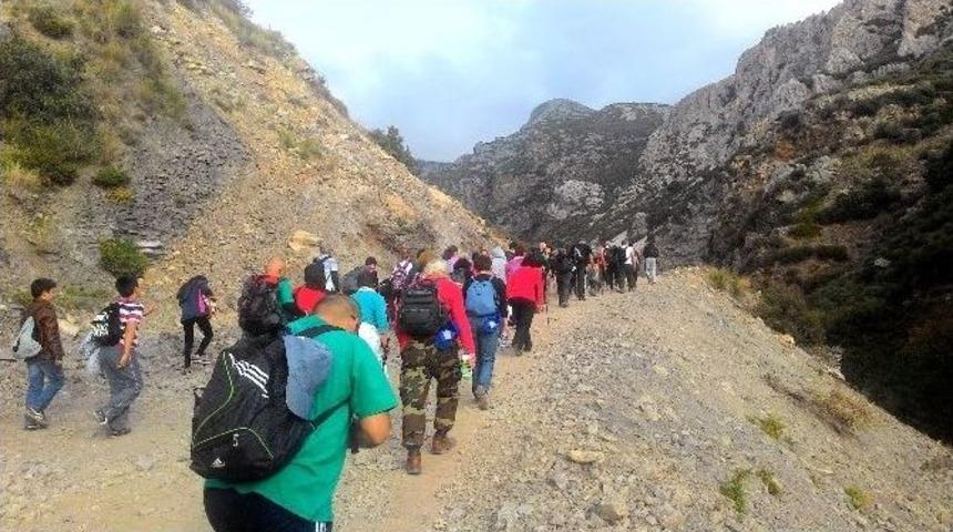 S&ouml;ke Belediyesi Doğa Y&uuml;r&uuml;y&uuml;şlerine Yoğun Katılım