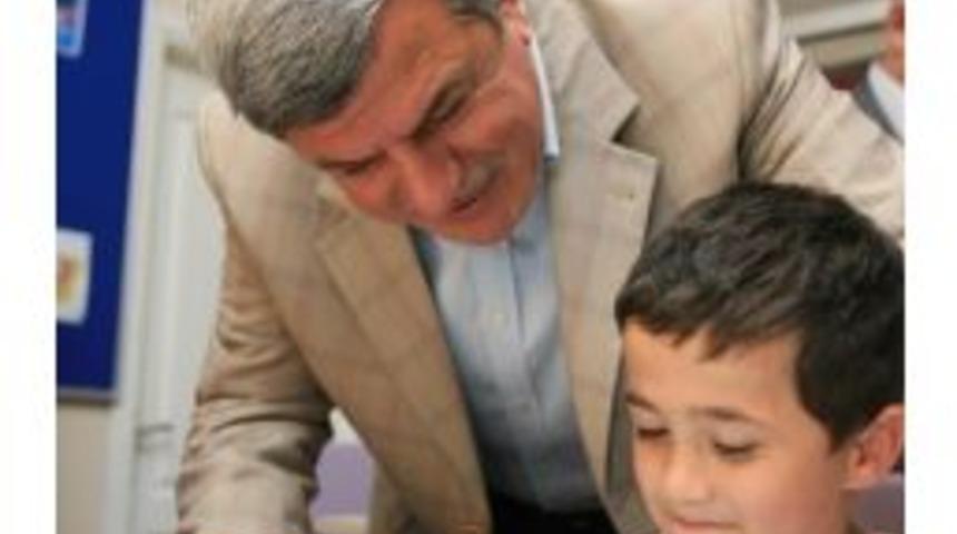 Başkan Karaosmanoğlu’ndan Öğretmenlere Mesaj